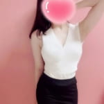 沖縄市内・宜野湾「LOHAS(ロハス)」のスレンダーで美肌な【つばさ】ちゃんは色っぽいお姉さん♡
