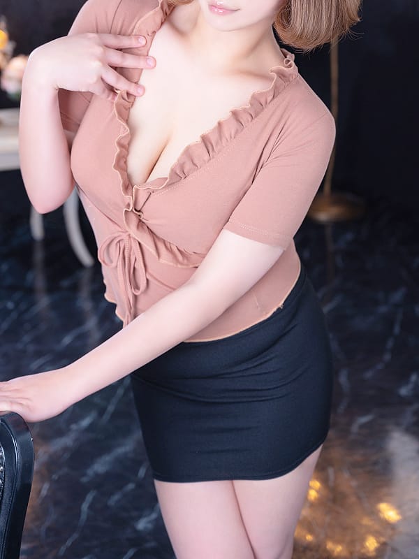 西船橋「Aroma Lounge Rich Gold」誰もが好きな女性らしいスタイルの持ち主【長谷川】ちゃん♡